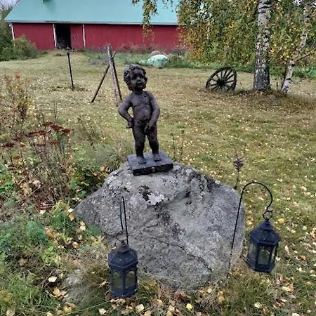 Luukkosenkylaen Myllytila Bed & Breakfast *
